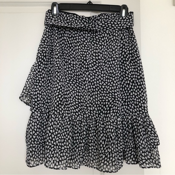 Heart pattern skirt - Picture 3 of 8